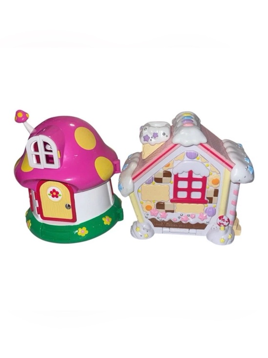Other - BANDAI SANRIO Hello Kitty Dream World Lot 2001 - Mushroom House & Bakery Shop